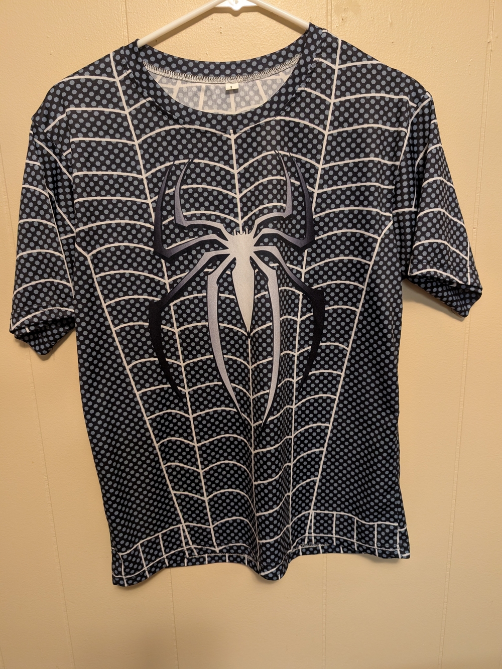 New - Kids Spider Web Graphic T-Shirt Size Large Black Gray All Over Print